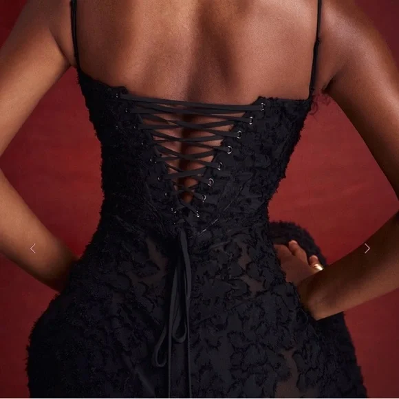 House of CB
House of CB 'Seren' Black Floral Lace Back Maxi Dress size M - Picture 5 of 13